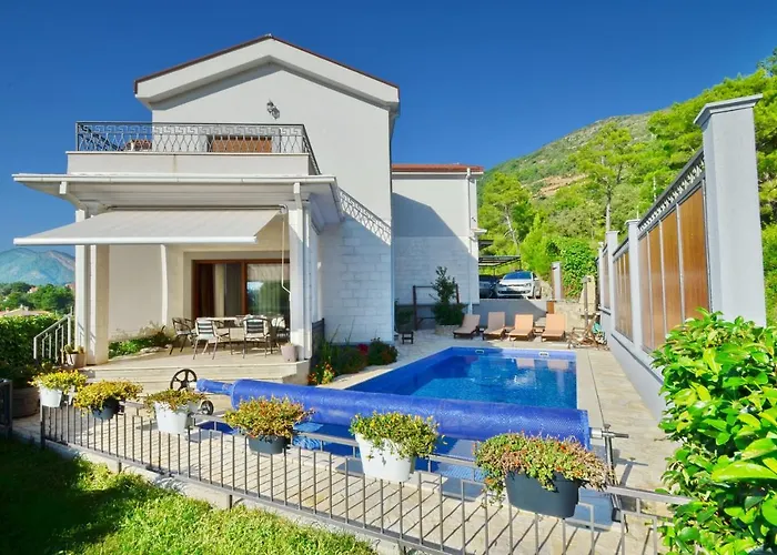 Sunny Villa In Kavac