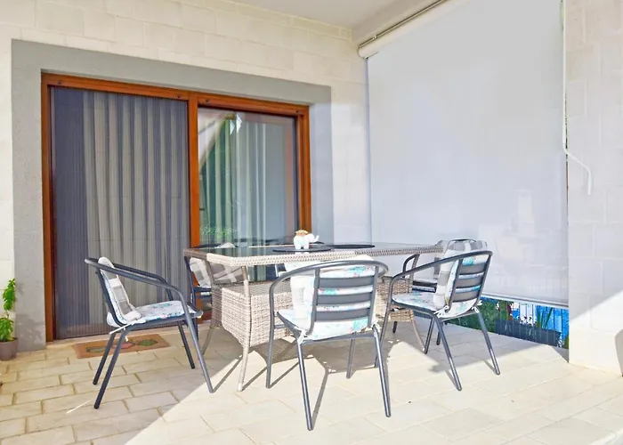 Sunny Villa In Kavac