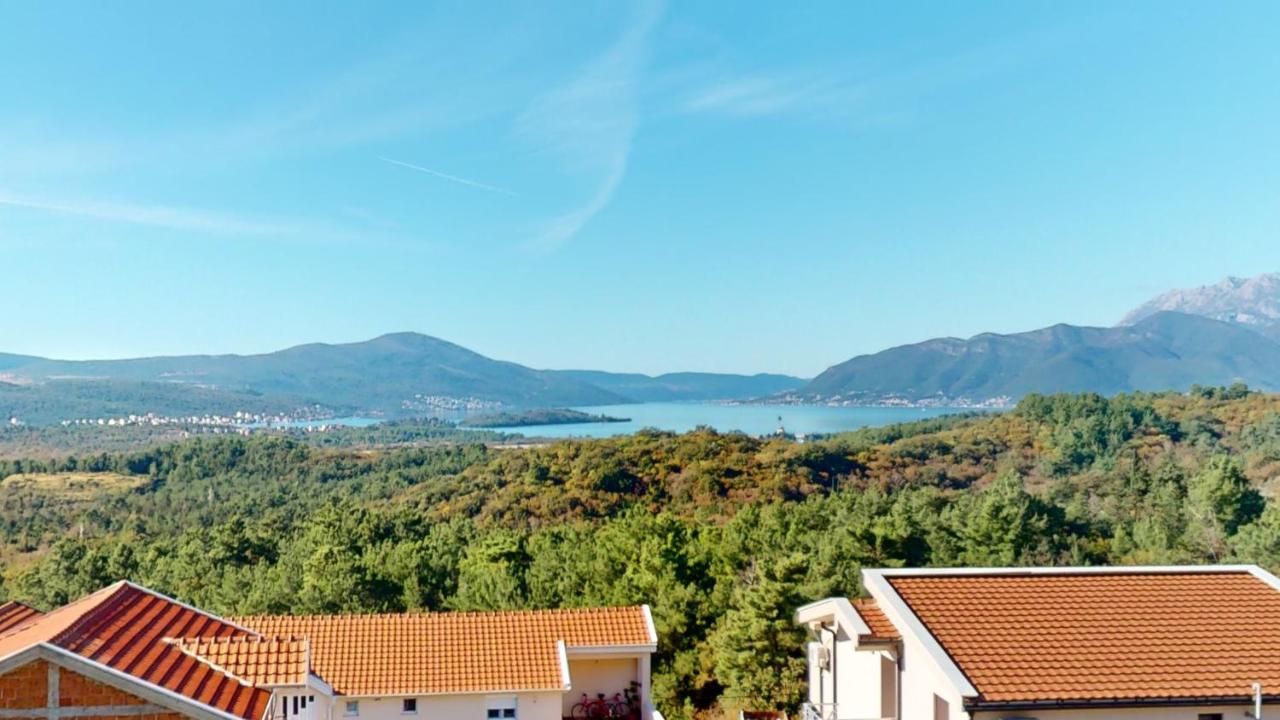 Sunny In Kavac Tivat
