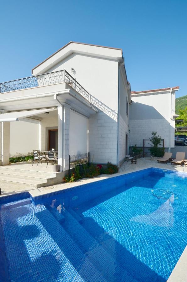 Sunny In Kavac Villa *